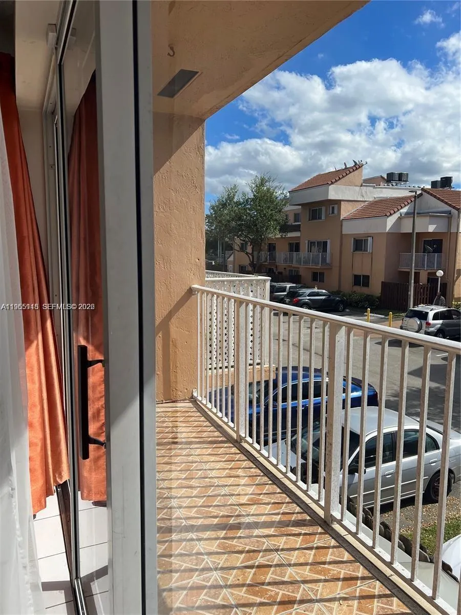 14903 Sw 80th St 217, Miami, Florida 33193, Miami, Florida 33193, 2 Bedrooms Bedrooms, ,2 BathroomsBathrooms,Residential Lease,For Rent,14903 Sw 80th St 217, Miami, Florida 33193,A11965118