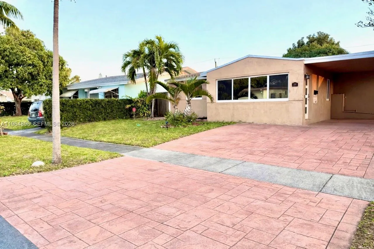 295 Sw 9th St, Dania Beach, Florida 33004, Dania Beach, Florida 33004, 3 Bedrooms Bedrooms, ,2 BathroomsBathrooms,Residential,For Sale,295 Sw 9th St, Dania Beach, Florida 33004,A11964896