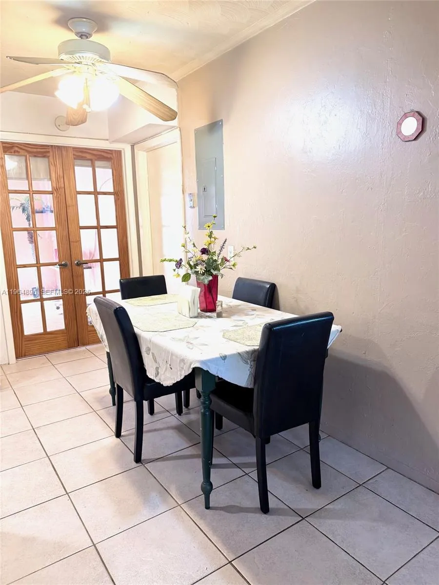 295 Sw 9th St, Dania Beach, Florida 33004, Dania Beach, Florida 33004, 3 Bedrooms Bedrooms, ,2 BathroomsBathrooms,Residential,For Sale,295 Sw 9th St, Dania Beach, Florida 33004,A11964896