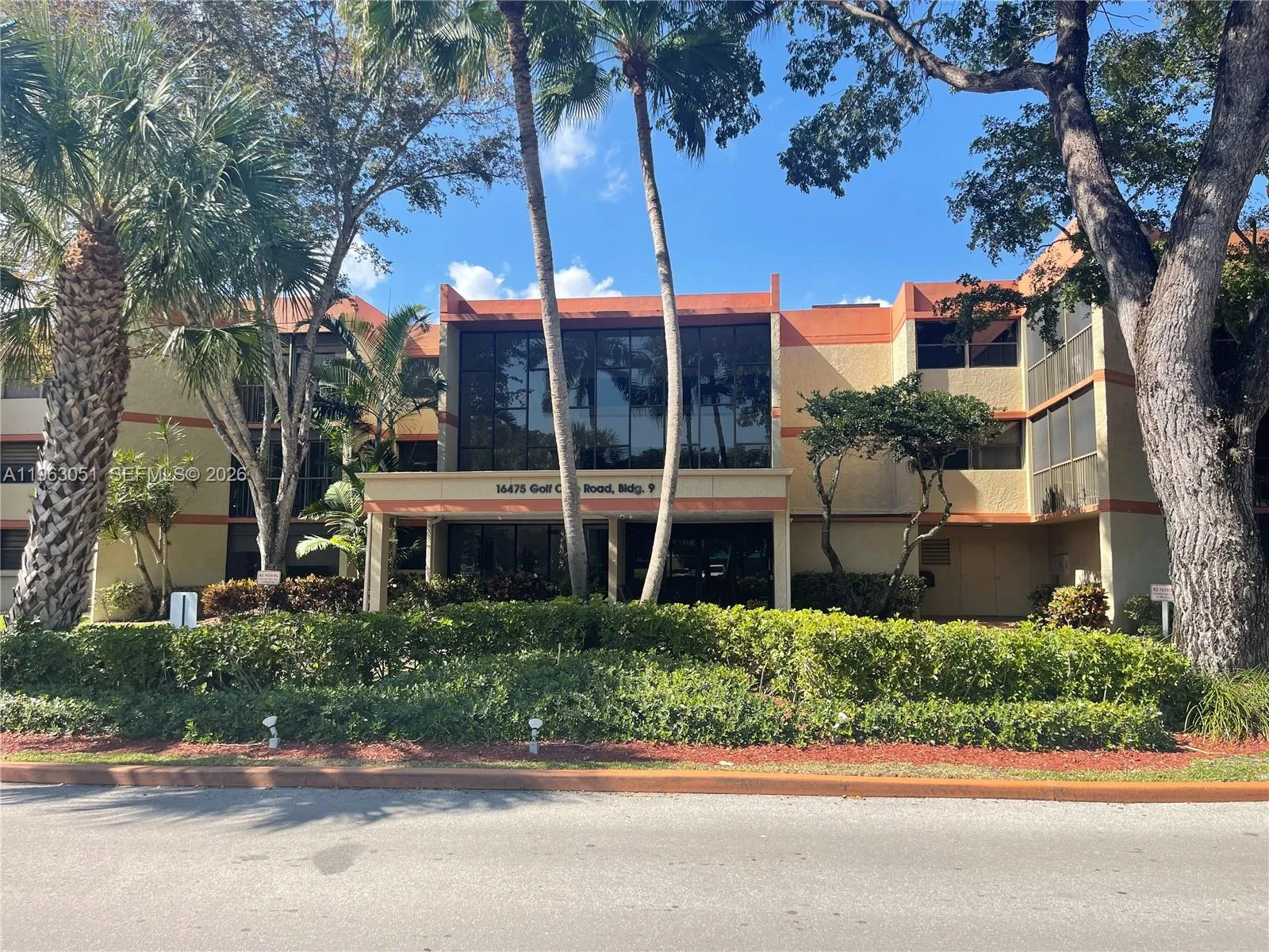 16475 Golf Club Rd 309, Weston, Florida 33326, Weston, Florida 33326, 2 Bedrooms Bedrooms, ,2 BathroomsBathrooms,Residential,For Sale,16475 Golf Club Rd 309, Weston, Florida 33326,A11963051
