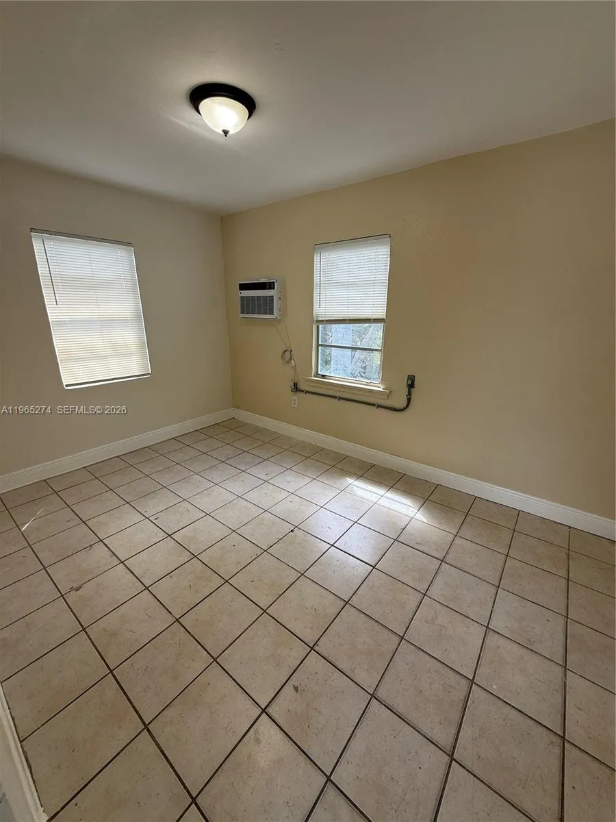 8290 Nw 4th Ave 2, Miami, Florida 33150, Miami, Florida 33150, 1 Bedroom Bedrooms, ,1 BathroomBathrooms,Residential Lease,For Rent,8290 Nw 4th Ave 2, Miami, Florida 33150,A11965274