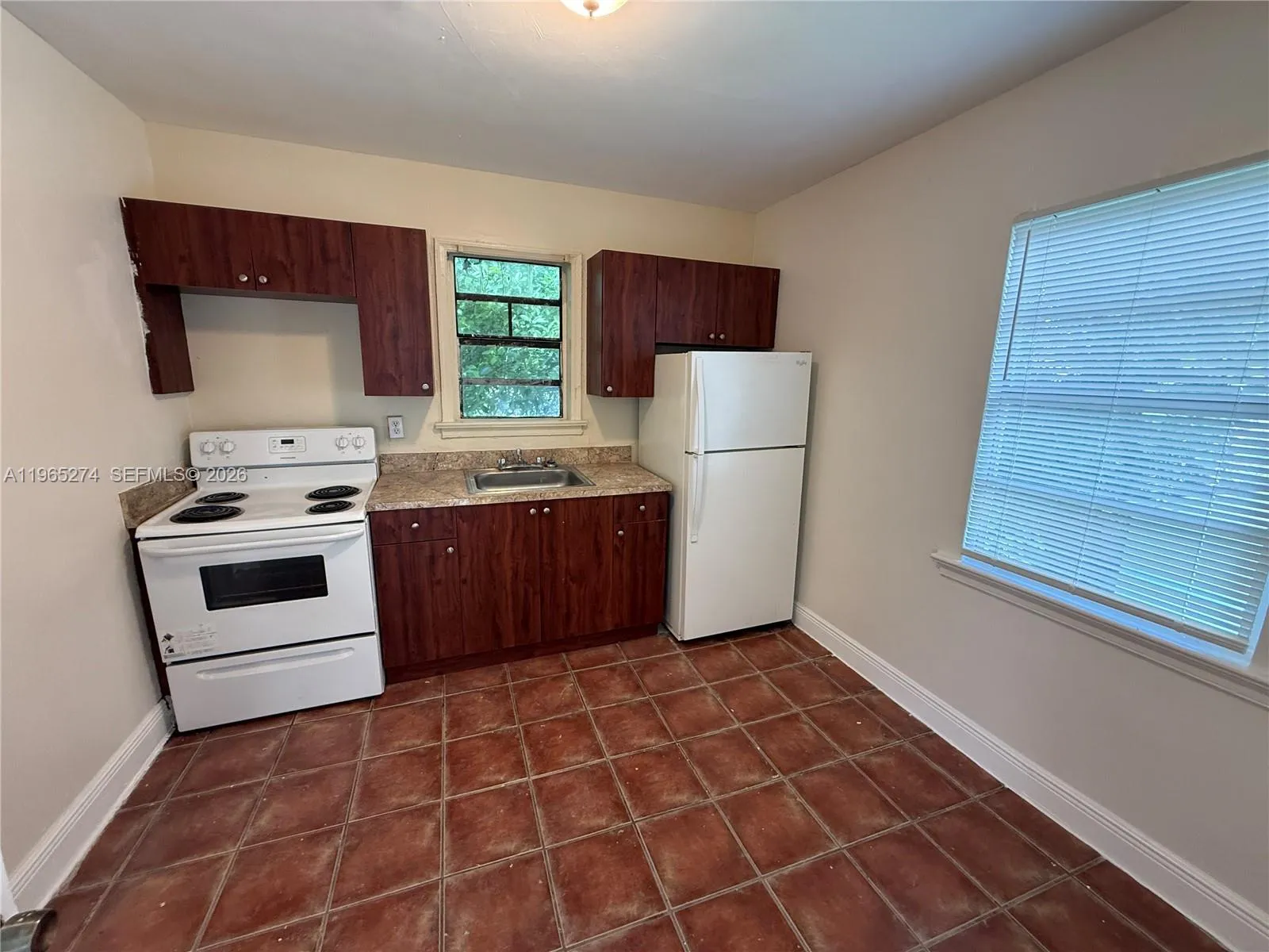 8290 Nw 4th Ave 2, Miami, Florida 33150, Miami, Florida 33150, 1 Bedroom Bedrooms, ,1 BathroomBathrooms,Residential Lease,For Rent,8290 Nw 4th Ave 2, Miami, Florida 33150,A11965274