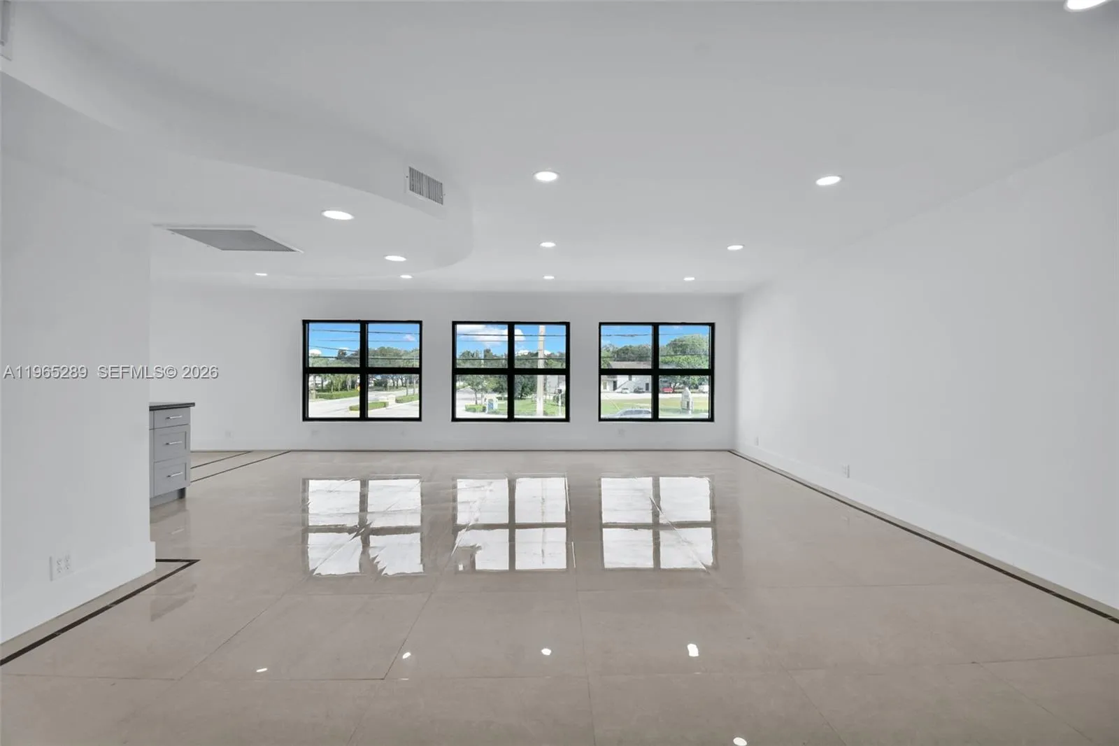 2990 Griffin Rd 203, Dania Beach, Florida 33312, Dania Beach, Florida 33312, ,Commercial Lease,For Rent,2990 Griffin Rd 203, Dania Beach, Florida 33312,A11965289