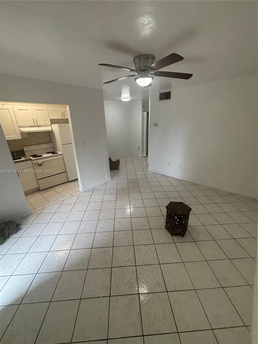 7841 Johnson St 206, Pembroke Pines, Florida 33024, Pembroke Pines, Florida 33024, 1 Bedroom Bedrooms, ,1 BathroomBathrooms,Residential Lease,For Rent,7841 Johnson St 206, Pembroke Pines, Florida 33024,A11965314