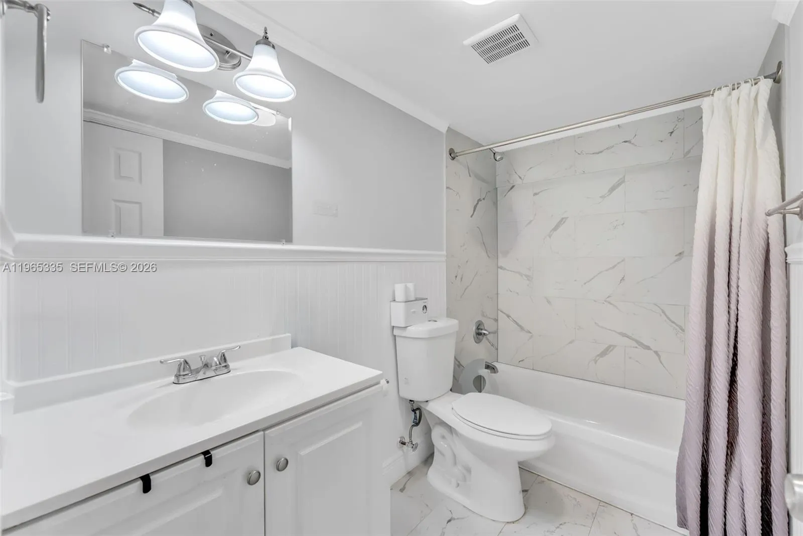 30 E 39th St 214, Hialeah, Florida 33013, Hialeah, Florida 33013, 2 Bedrooms Bedrooms, ,2 BathroomsBathrooms,Residential,For Sale,30 E 39th St 214, Hialeah, Florida 33013,A11965335
