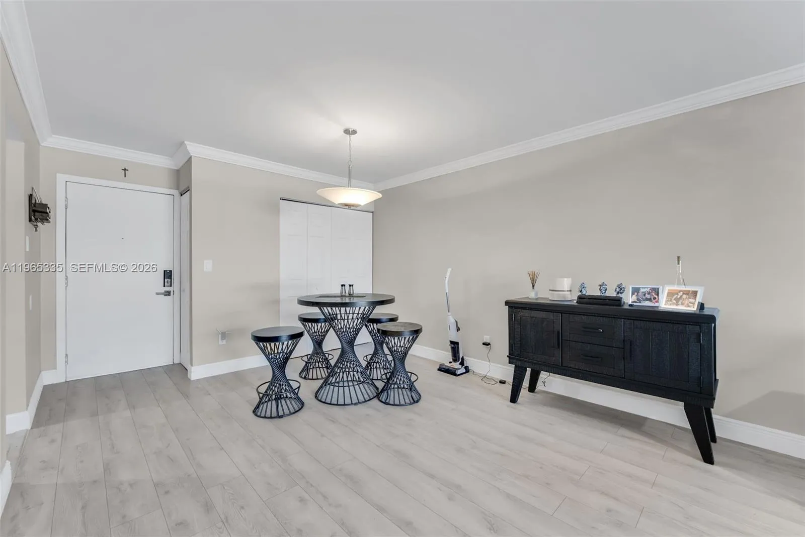 30 E 39th St 214, Hialeah, Florida 33013, Hialeah, Florida 33013, 2 Bedrooms Bedrooms, ,2 BathroomsBathrooms,Residential,For Sale,30 E 39th St 214, Hialeah, Florida 33013,A11965335