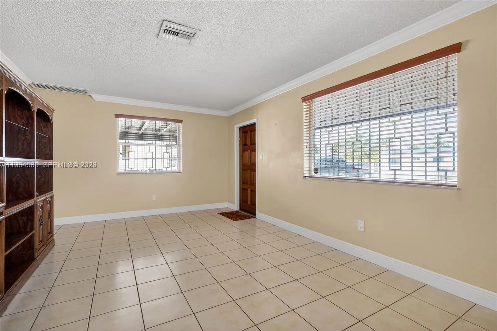 1010 W 33rd Pl, Hialeah, Florida 33012, Hialeah, Florida 33012, 4 Bedrooms Bedrooms, ,2 BathroomsBathrooms,Residential,For Sale,1010 W 33rd Pl, Hialeah, Florida 33012,A11964585