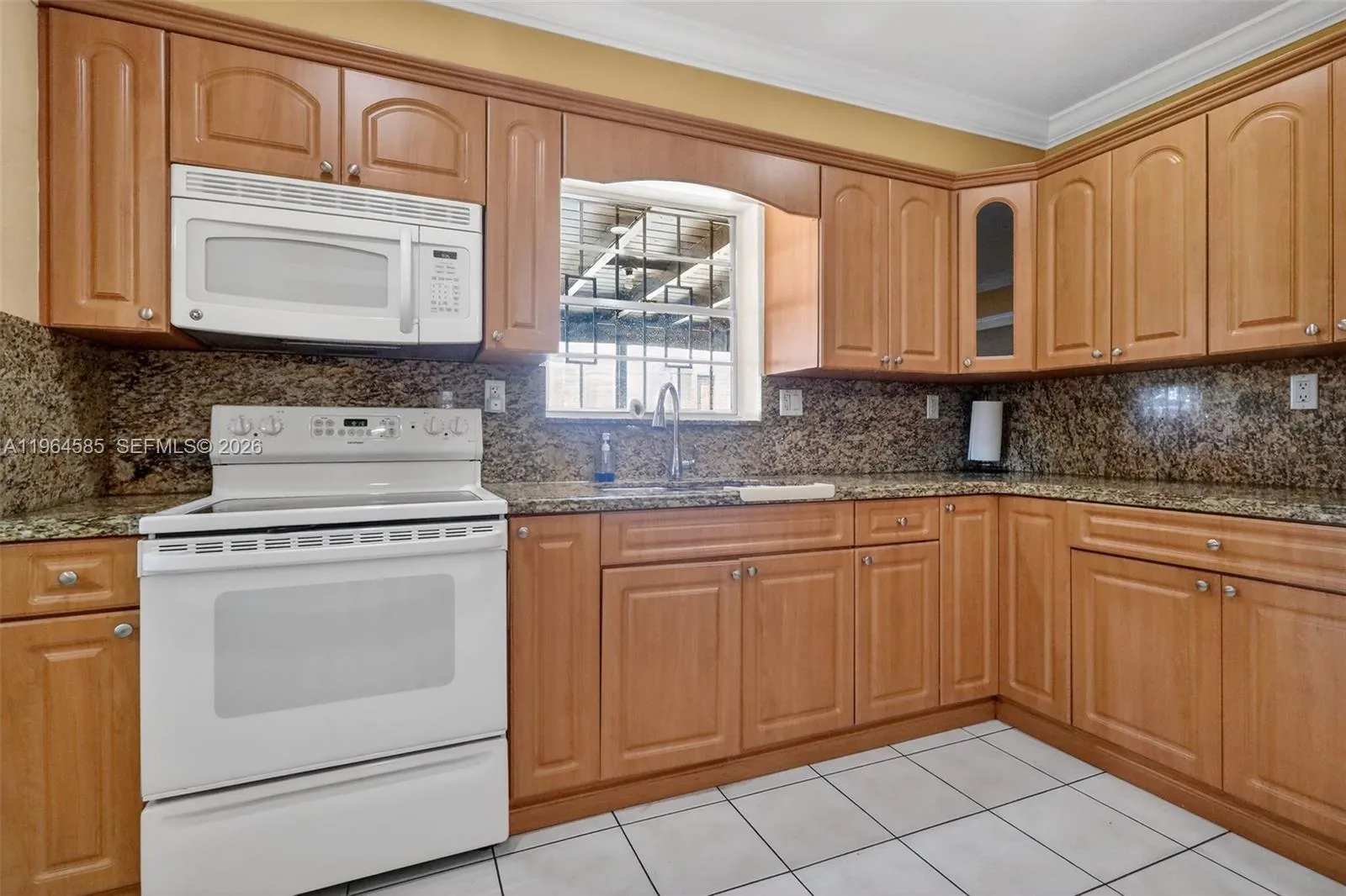 1010 W 33rd Pl, Hialeah, Florida 33012, Hialeah, Florida 33012, 4 Bedrooms Bedrooms, ,2 BathroomsBathrooms,Residential,For Sale,1010 W 33rd Pl, Hialeah, Florida 33012,A11964585