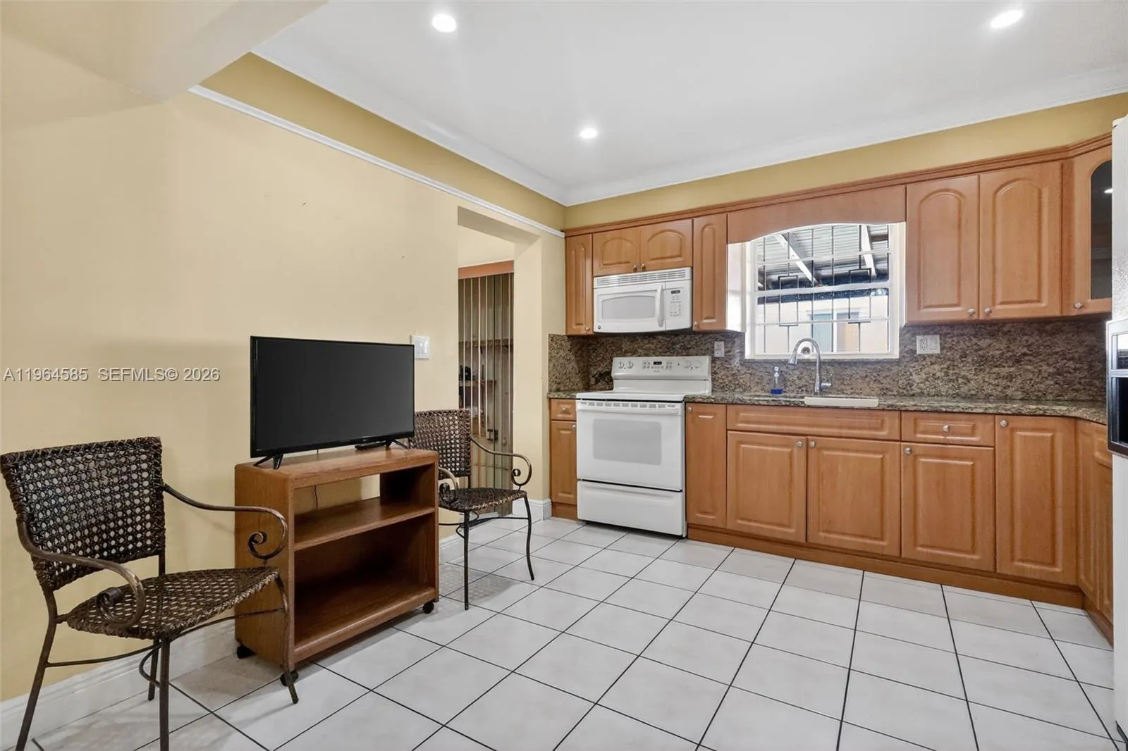 1010 W 33rd Pl, Hialeah, Florida 33012, Hialeah, Florida 33012, 4 Bedrooms Bedrooms, ,2 BathroomsBathrooms,Residential,For Sale,1010 W 33rd Pl, Hialeah, Florida 33012,A11964585