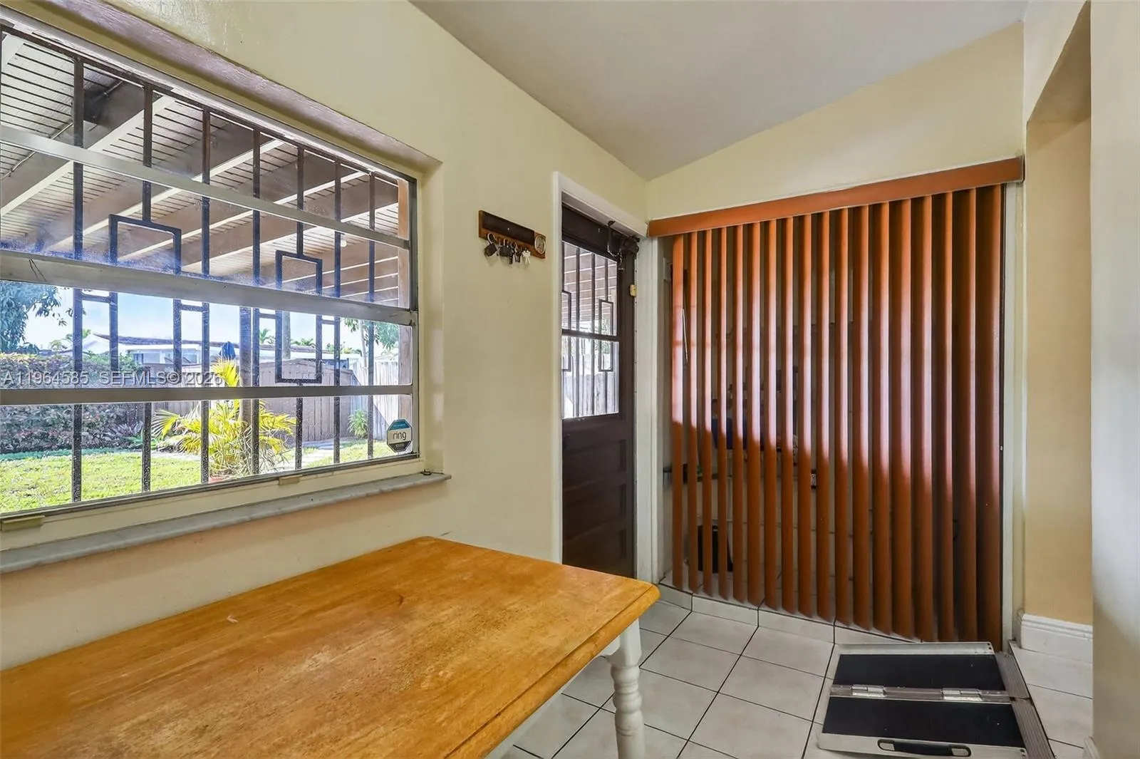 1010 W 33rd Pl, Hialeah, Florida 33012, Hialeah, Florida 33012, 4 Bedrooms Bedrooms, ,2 BathroomsBathrooms,Residential,For Sale,1010 W 33rd Pl, Hialeah, Florida 33012,A11964585