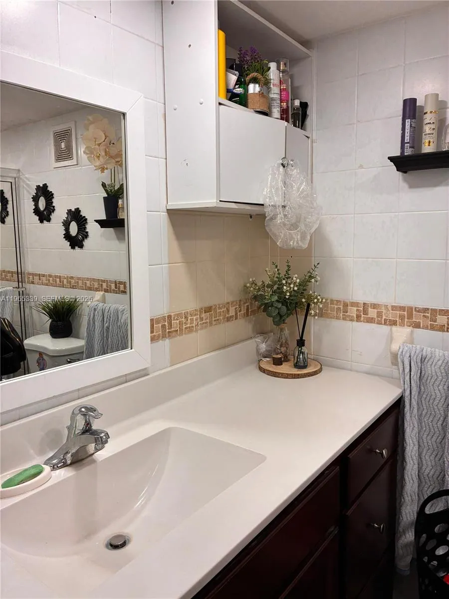 1900 W 68th St G103, Hialeah, Florida 33014, Hialeah, Florida 33014, 3 Bedrooms Bedrooms, ,2 BathroomsBathrooms,Residential,For Sale,1900 W 68th St G103, Hialeah, Florida 33014,A11965339