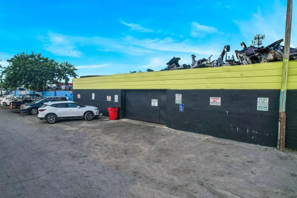 Hialeah, Florida 33013, ,Business Opportunity,For Sale,A11965202