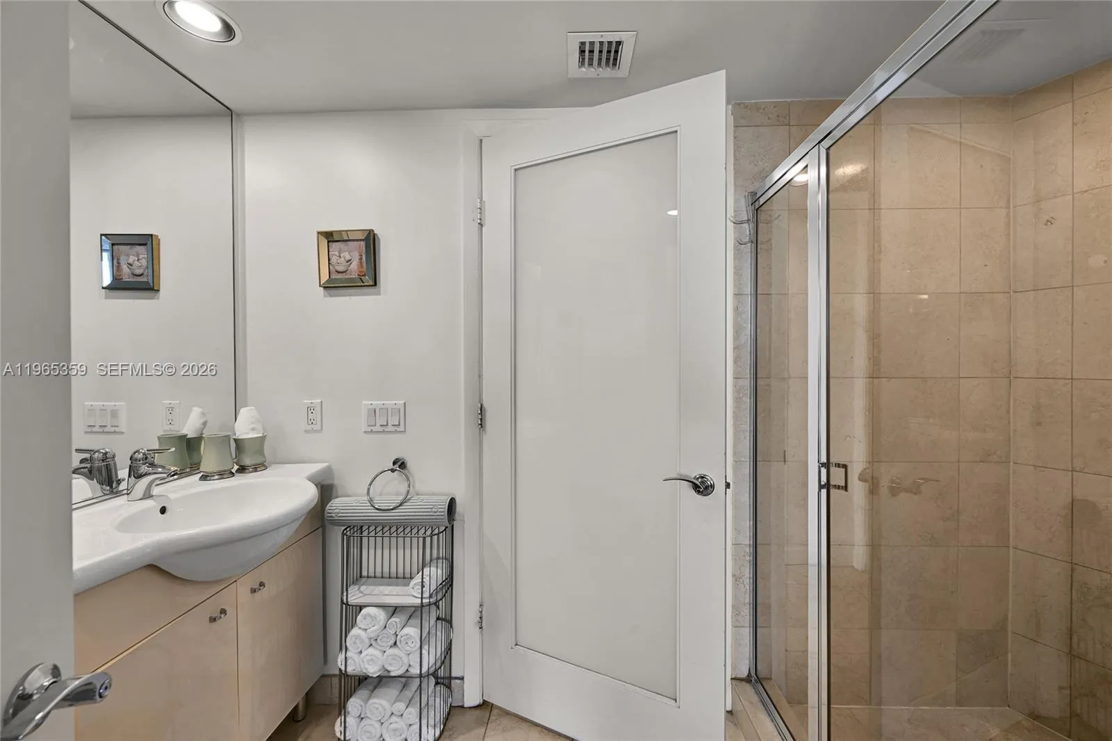 1830 S Ocean Dr 4708, Hallandale Beach, Florida 33, Hallandale Beach, Florida 33009, 2 Bedrooms Bedrooms, ,2 BathroomsBathrooms,Residential,For Sale,1830 S Ocean Dr 4708, Hallandale Beach, Florida 33,A11965359