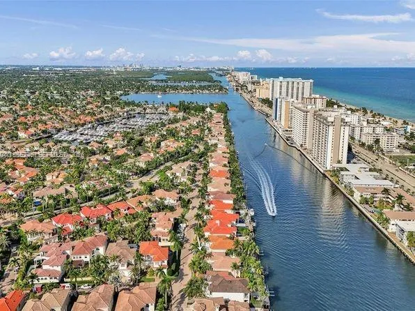 1366 W Harbor Vw W, Hollywood, Florida 33019, Hollywood, Florida 33019, 3 Bedrooms Bedrooms, ,3 BathroomsBathrooms,Residential,For Sale,1366 W Harbor Vw W, Hollywood, Florida 33019,A11965245