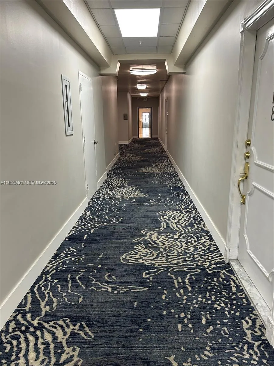 5601 Collins Ave Cu-9, Miami Beach, Florida 33140, Miami Beach, Florida 33140, ,Commercial Lease,For Rent,5601 Collins Ave Cu-9, Miami Beach, Florida 33140,A11965402