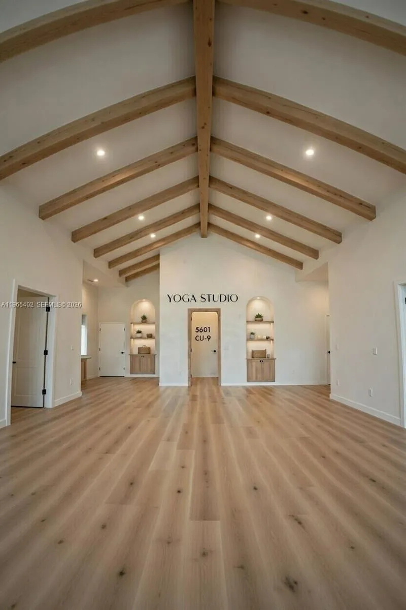 5601 Collins Ave Cu-9, Miami Beach, Florida 33140, Miami Beach, Florida 33140, ,Commercial Lease,For Rent,5601 Collins Ave Cu-9, Miami Beach, Florida 33140,A11965402