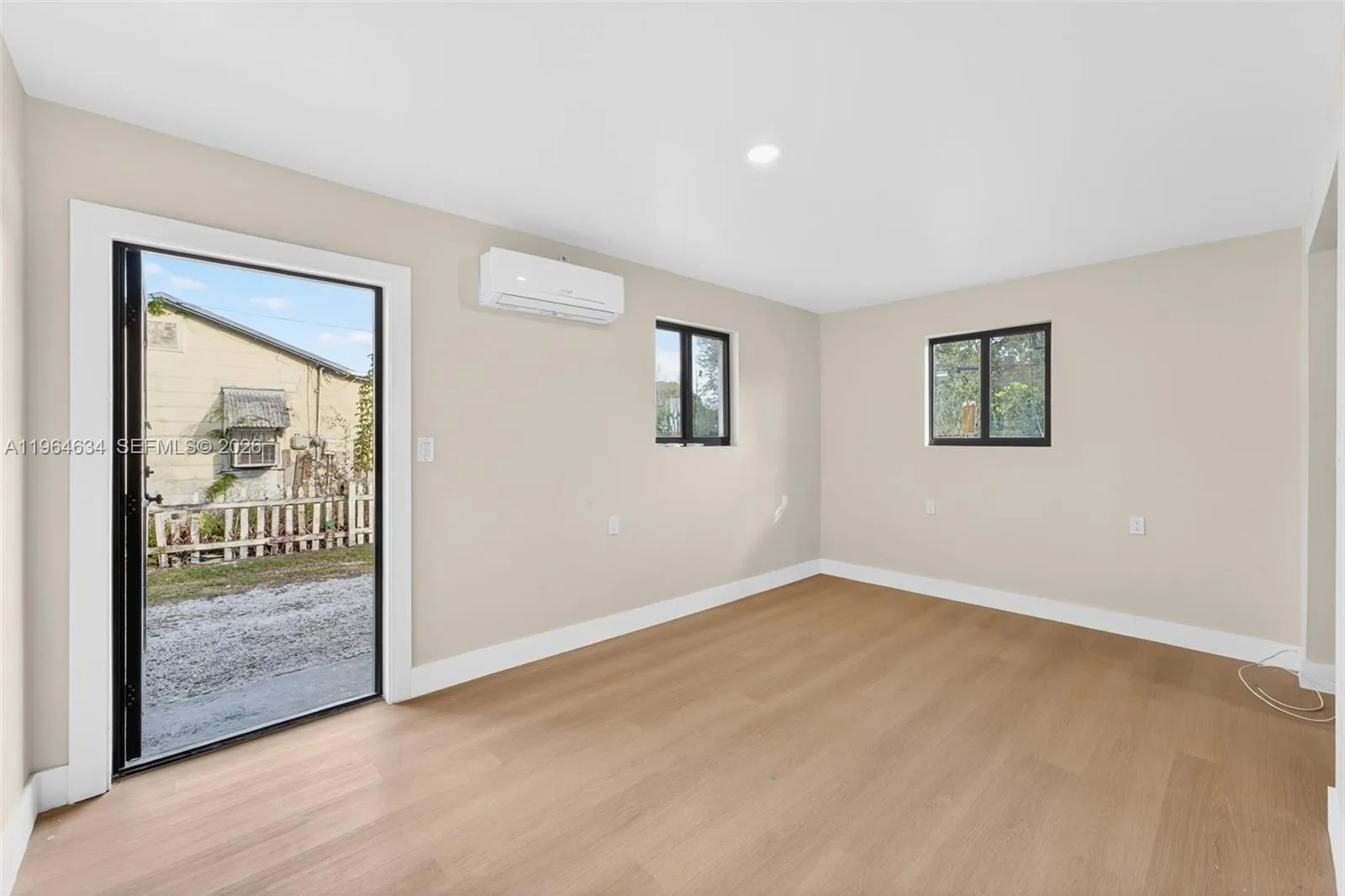 555 Nw 94th St Front, Miami, Florida 33150, Miami, Florida 33150, 2 Bedrooms Bedrooms, ,1 BathroomBathrooms,Residential Lease,For Rent,555 Nw 94th St Front, Miami, Florida 33150,A11964634