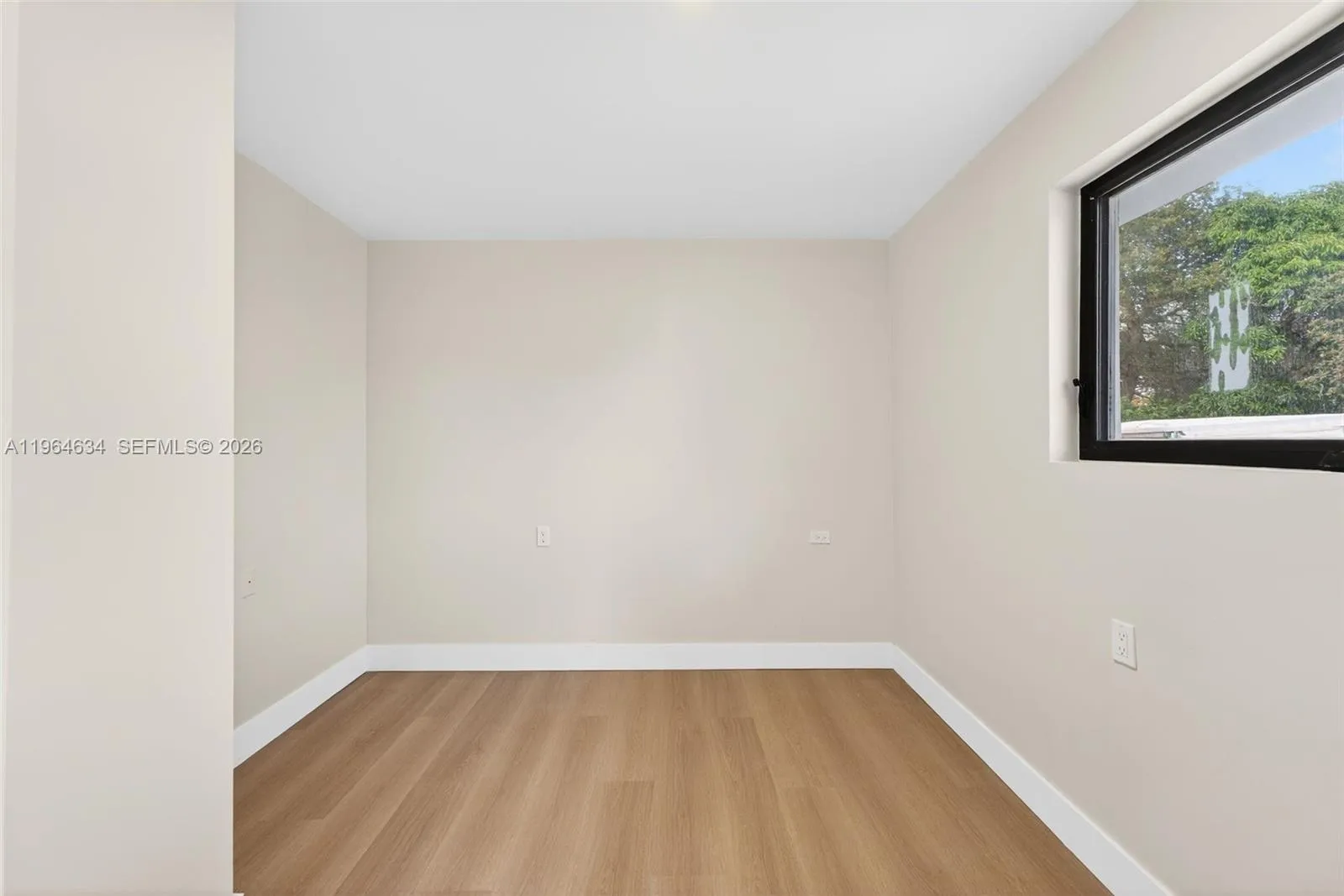 555 Nw 94th St Front, Miami, Florida 33150, Miami, Florida 33150, 2 Bedrooms Bedrooms, ,1 BathroomBathrooms,Residential Lease,For Rent,555 Nw 94th St Front, Miami, Florida 33150,A11964634