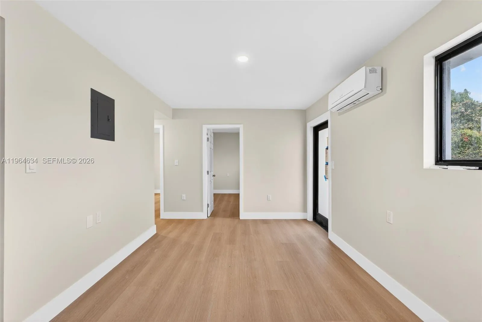 555 Nw 94th St Front, Miami, Florida 33150, Miami, Florida 33150, 2 Bedrooms Bedrooms, ,1 BathroomBathrooms,Residential Lease,For Rent,555 Nw 94th St Front, Miami, Florida 33150,A11964634