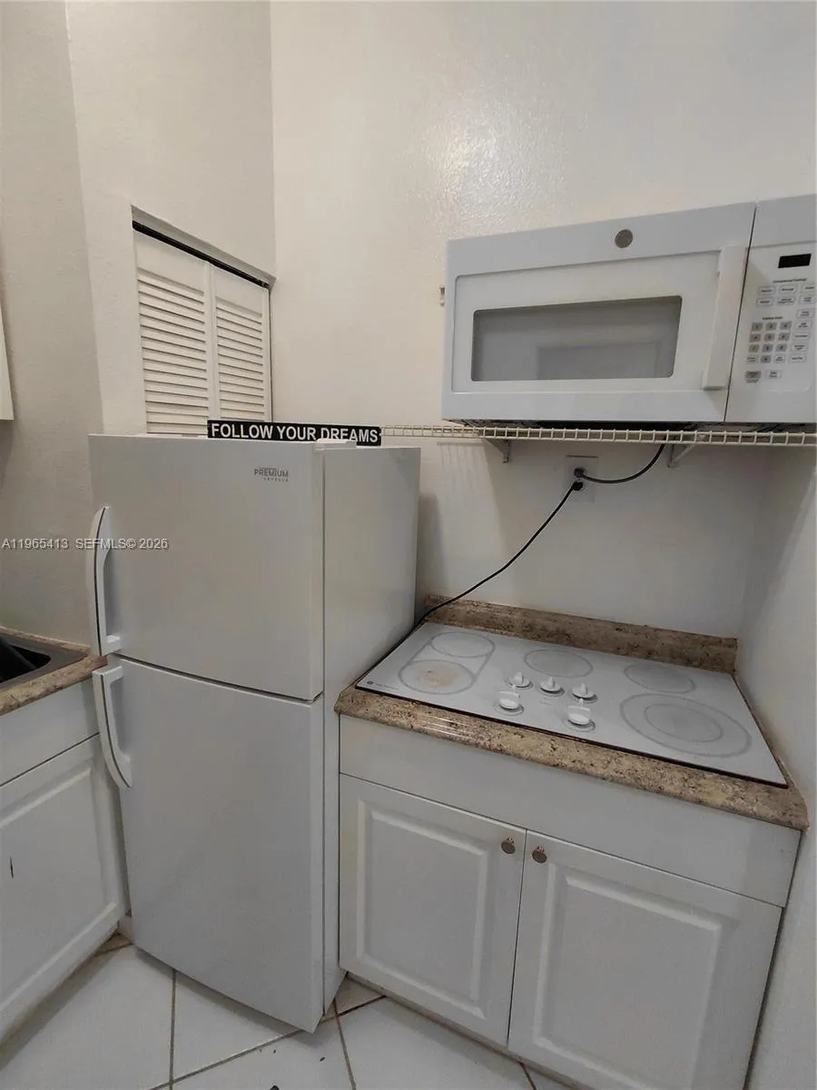 1050 Ne 82nd St 1, Miami, Florida 33138, Miami, Florida 33138, 1 Bedroom Bedrooms, ,1 BathroomBathrooms,Residential Lease,For Rent,1050 Ne 82nd St 1, Miami, Florida 33138,A11965413