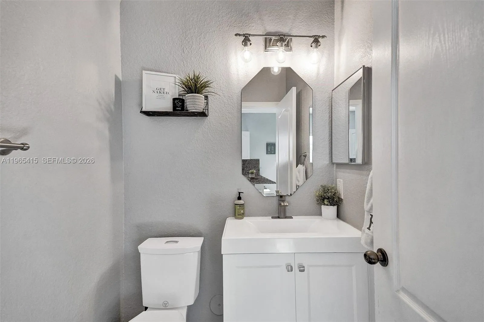 8518 Sw 214th Ln, Cutler Bay, Florida 33189, Cutler Bay, Florida 33189, 3 Bedrooms Bedrooms, ,2 BathroomsBathrooms,Residential Lease,For Rent,8518 Sw 214th Ln, Cutler Bay, Florida 33189,A11965415