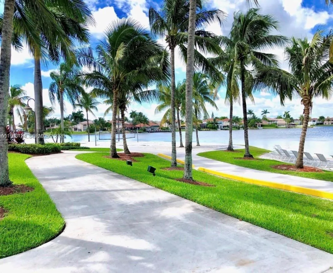 10700 Nw 66th St 109, Doral, Florida 33178, Doral, Florida 33178, 3 Bedrooms Bedrooms, ,2 BathroomsBathrooms,Residential Lease,For Rent,10700 Nw 66th St 109, Doral, Florida 33178,A11963124