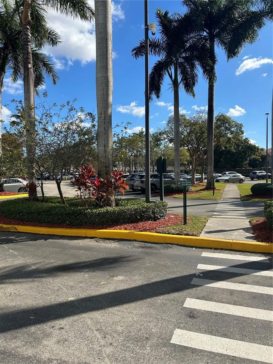 10700 Nw 66th St 109, Doral, Florida 33178, Doral, Florida 33178, 3 Bedrooms Bedrooms, ,2 BathroomsBathrooms,Residential Lease,For Rent,10700 Nw 66th St 109, Doral, Florida 33178,A11963124