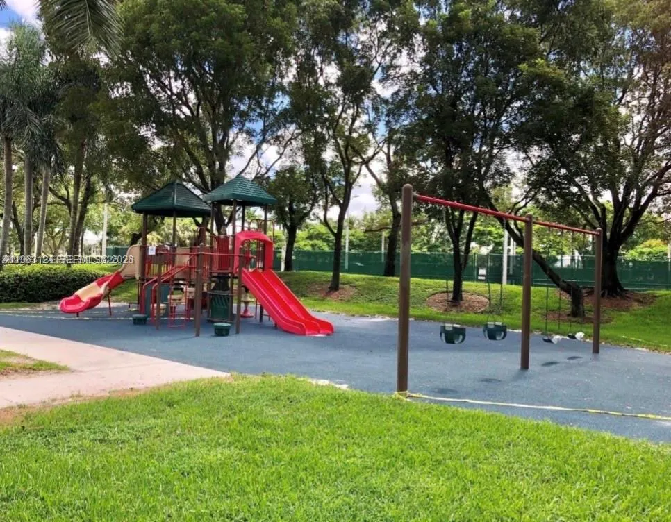 10700 Nw 66th St 109, Doral, Florida 33178, Doral, Florida 33178, 3 Bedrooms Bedrooms, ,2 BathroomsBathrooms,Residential Lease,For Rent,10700 Nw 66th St 109, Doral, Florida 33178,A11963124