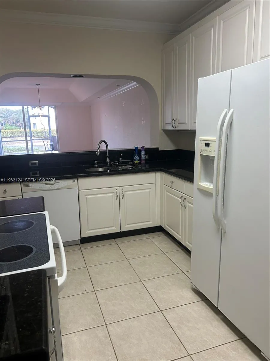 10700 Nw 66th St 109, Doral, Florida 33178, Doral, Florida 33178, 3 Bedrooms Bedrooms, ,2 BathroomsBathrooms,Residential Lease,For Rent,10700 Nw 66th St 109, Doral, Florida 33178,A11963124