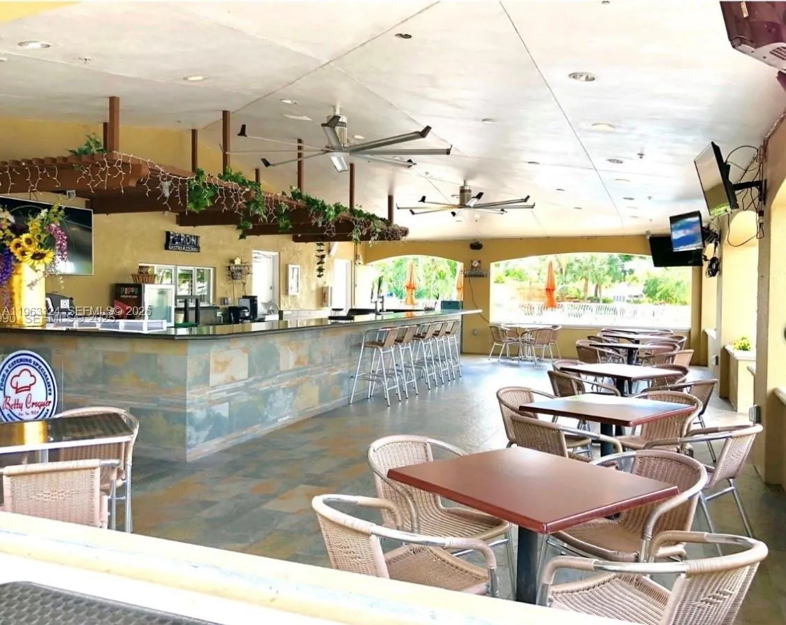 10700 Nw 66th St 109, Doral, Florida 33178, Doral, Florida 33178, 3 Bedrooms Bedrooms, ,2 BathroomsBathrooms,Residential Lease,For Rent,10700 Nw 66th St 109, Doral, Florida 33178,A11963124