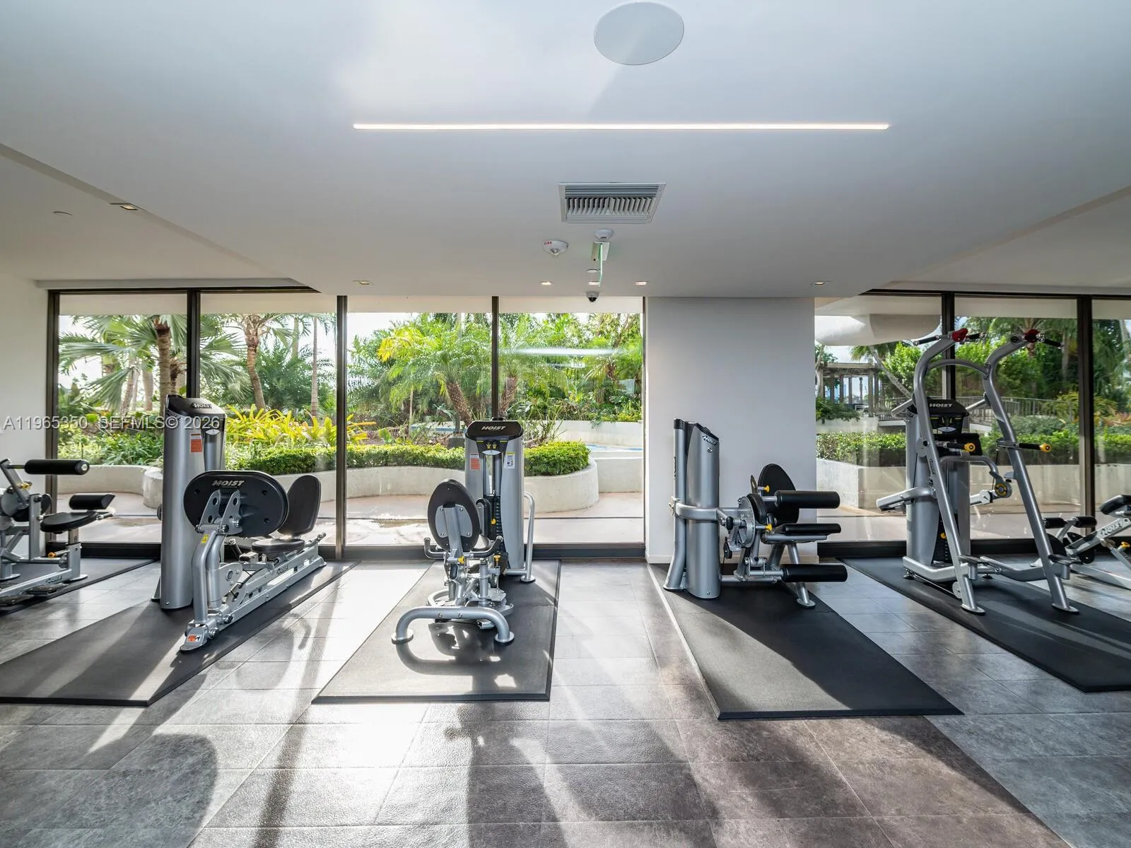 9 Island Ave 2211, Miami Beach, Florida 33139, Miami Beach, Florida 33139, 2 Bedrooms Bedrooms, ,2 BathroomsBathrooms,Residential Lease,For Rent,9 Island Ave 2211, Miami Beach, Florida 33139,A11965350
