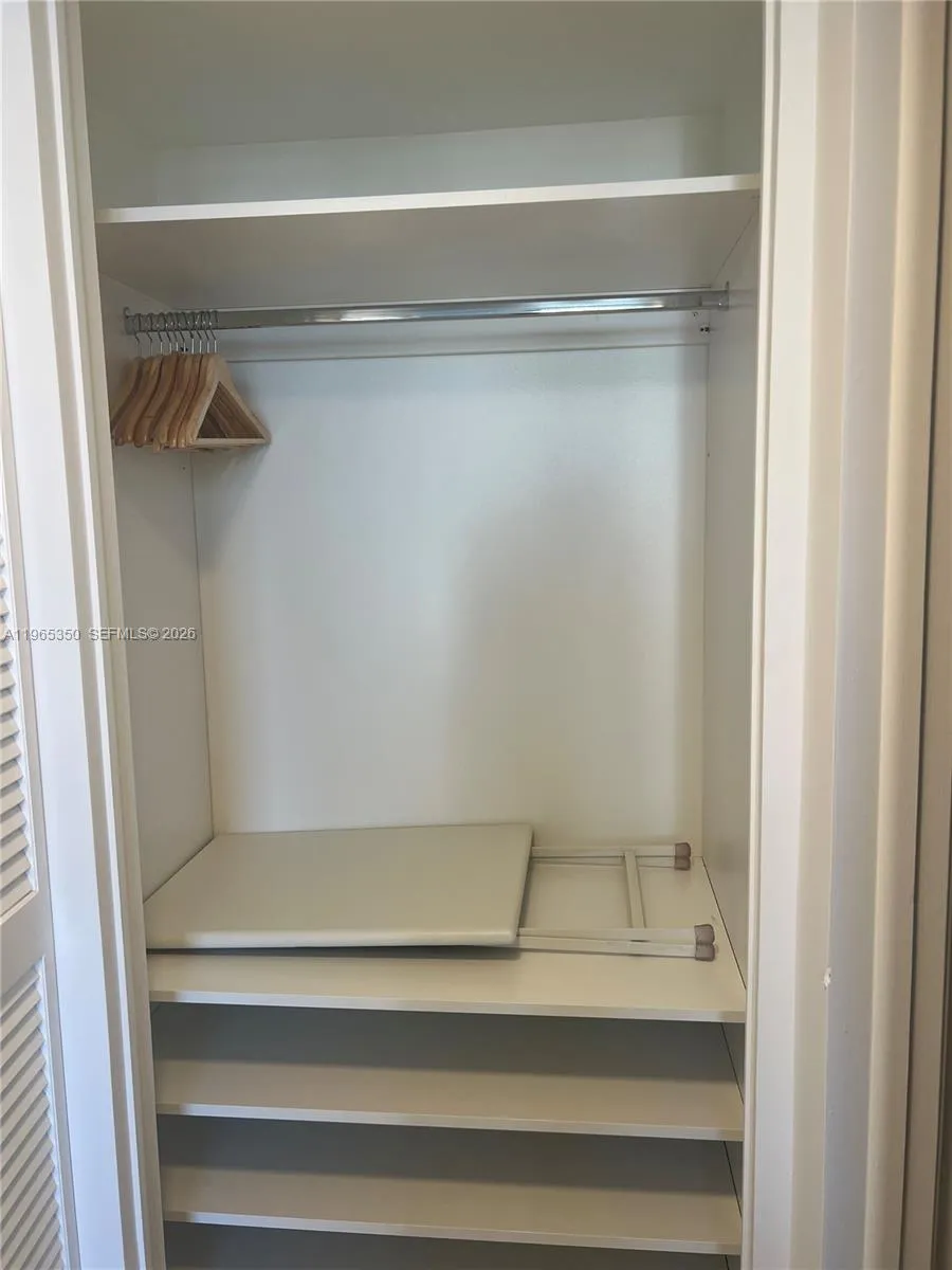 9 Island Ave 2211, Miami Beach, Florida 33139, Miami Beach, Florida 33139, 2 Bedrooms Bedrooms, ,2 BathroomsBathrooms,Residential Lease,For Rent,9 Island Ave 2211, Miami Beach, Florida 33139,A11965350