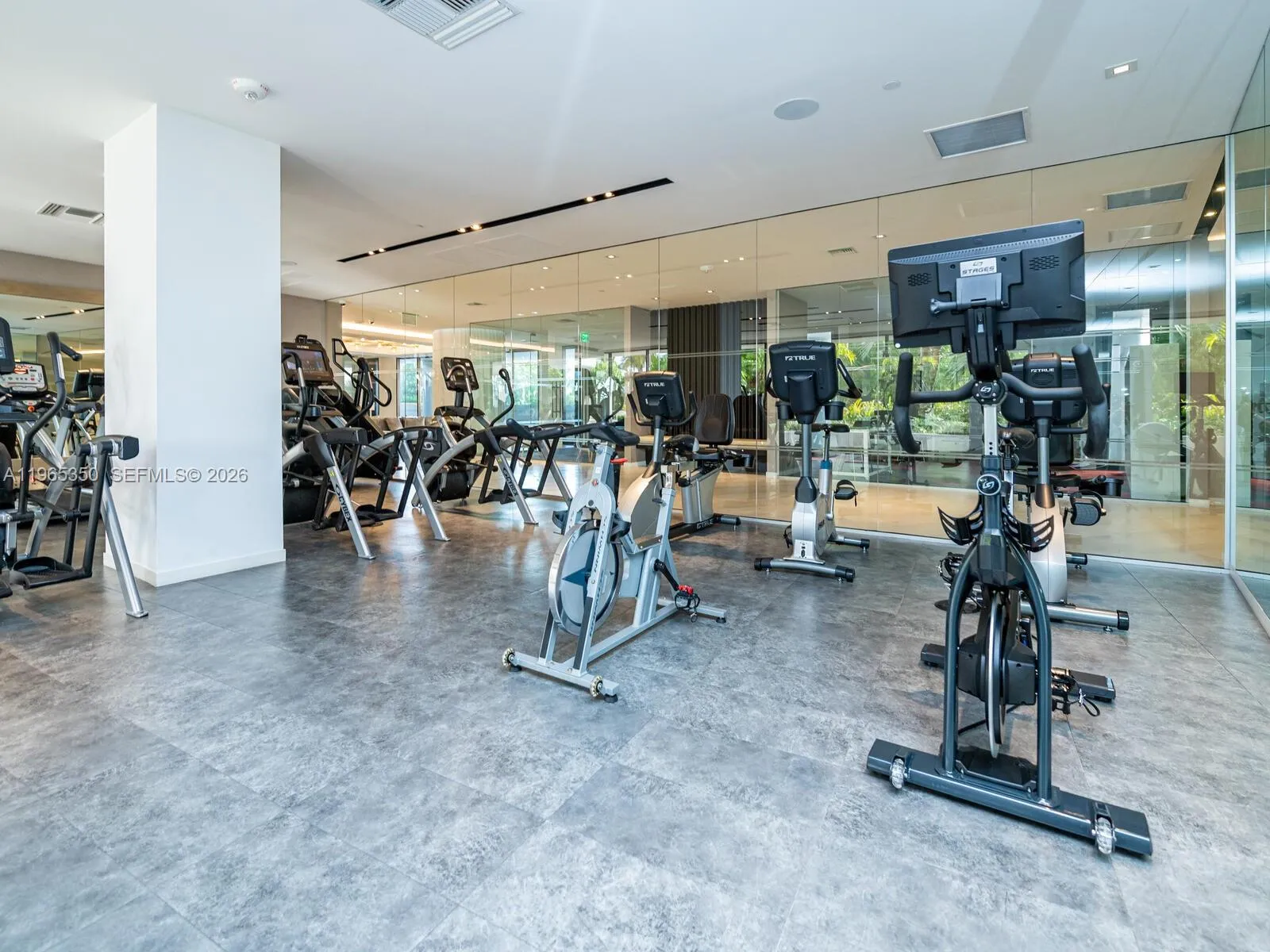 9 Island Ave 2211, Miami Beach, Florida 33139, Miami Beach, Florida 33139, 2 Bedrooms Bedrooms, ,2 BathroomsBathrooms,Residential Lease,For Rent,9 Island Ave 2211, Miami Beach, Florida 33139,A11965350