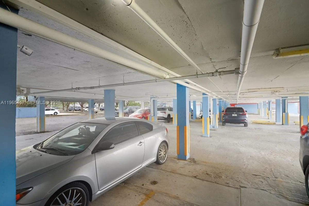 5050 Nw 7th St 806, Miami, Florida 33126, Miami, Florida 33126, 2 Bedrooms Bedrooms, ,2 BathroomsBathrooms,Residential,For Sale,5050 Nw 7th St 806, Miami, Florida 33126,A11965457