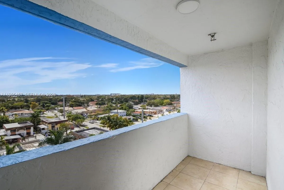 5050 Nw 7th St 806, Miami, Florida 33126, Miami, Florida 33126, 2 Bedrooms Bedrooms, ,2 BathroomsBathrooms,Residential,For Sale,5050 Nw 7th St 806, Miami, Florida 33126,A11965457