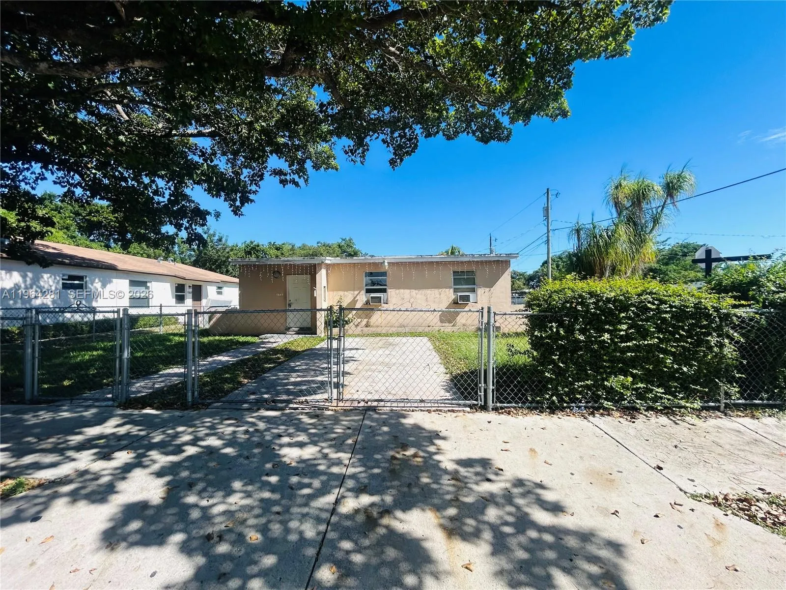 17645 Sw 104th Ave, Miami, Florida 33157, Miami, Florida 33157, 3 Bedrooms Bedrooms, ,1 BathroomBathrooms,Residential,For Sale,17645 Sw 104th Ave, Miami, Florida 33157,A11964281