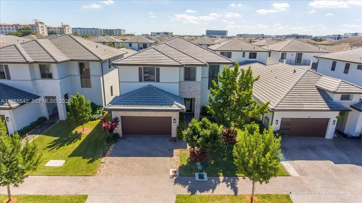 8096 Nw 48th Ter, Doral, Florida 33166, Doral, Florida 33166, 4 Bedrooms Bedrooms, ,3 BathroomsBathrooms,Residential,For Sale,8096 Nw 48th Ter, Doral, Florida 33166,A11965542