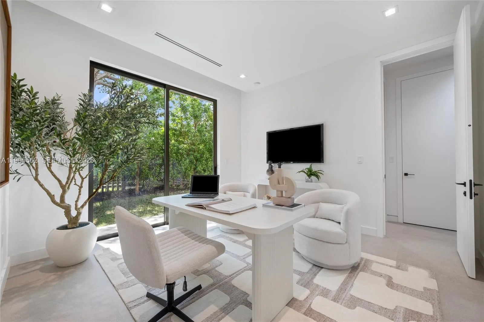 215 S Shore Dr, Miami, Florida 33133, Miami, Florida 33133, 6 Bedrooms Bedrooms, ,6 BathroomsBathrooms,Residential,For Sale,215 S Shore Dr, Miami, Florida 33133,A11965562