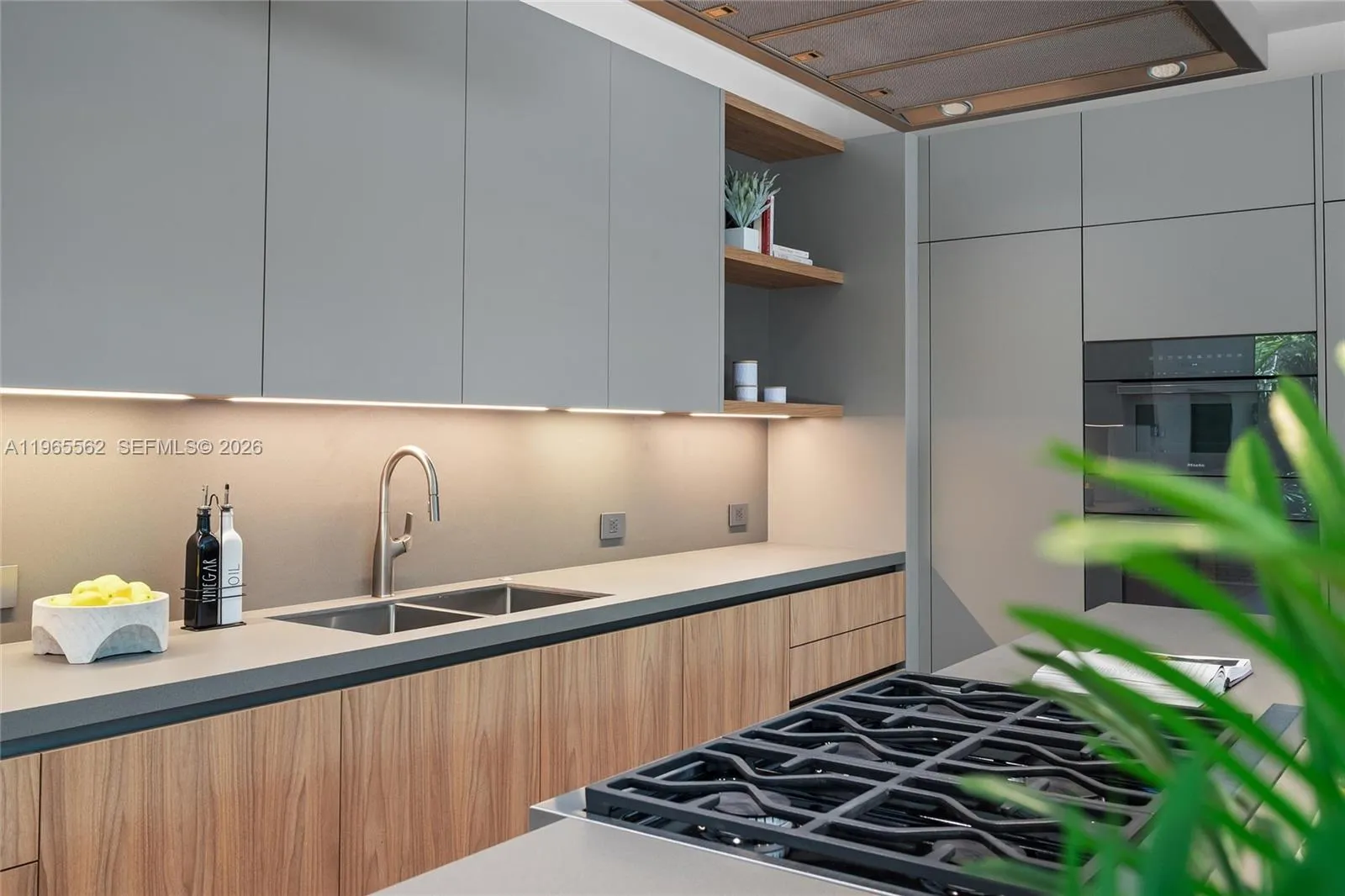 215 S Shore Dr, Miami, Florida 33133, Miami, Florida 33133, 6 Bedrooms Bedrooms, ,6 BathroomsBathrooms,Residential,For Sale,215 S Shore Dr, Miami, Florida 33133,A11965562