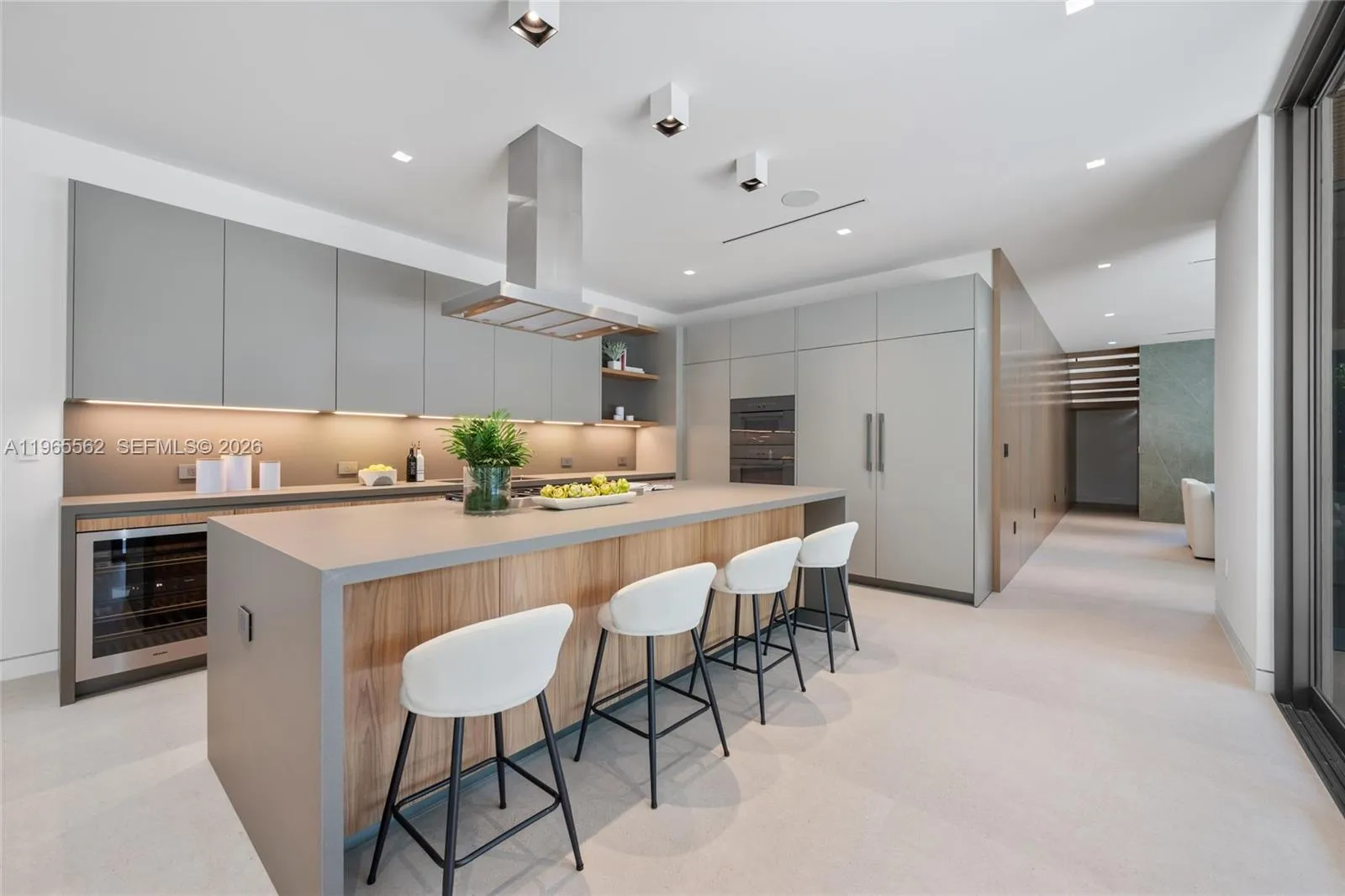 215 S Shore Dr, Miami, Florida 33133, Miami, Florida 33133, 6 Bedrooms Bedrooms, ,6 BathroomsBathrooms,Residential,For Sale,215 S Shore Dr, Miami, Florida 33133,A11965562