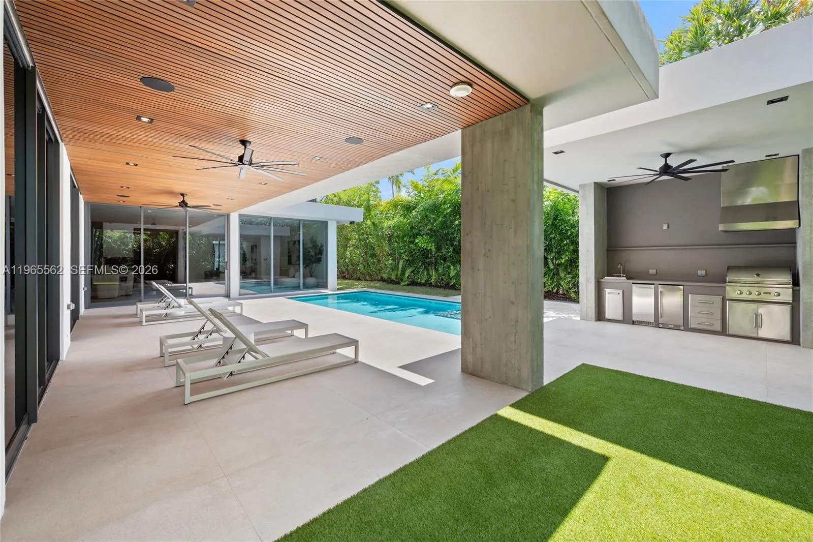 215 S Shore Dr, Miami, Florida 33133, Miami, Florida 33133, 6 Bedrooms Bedrooms, ,6 BathroomsBathrooms,Residential,For Sale,215 S Shore Dr, Miami, Florida 33133,A11965562