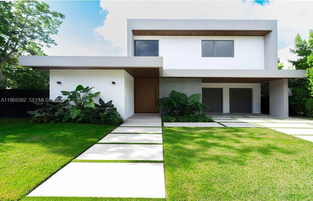 215 S Shore Dr, Miami, Florida 33133, Miami, Florida 33133, 6 Bedrooms Bedrooms, ,6 BathroomsBathrooms,Residential,For Sale,215 S Shore Dr, Miami, Florida 33133,A11965562