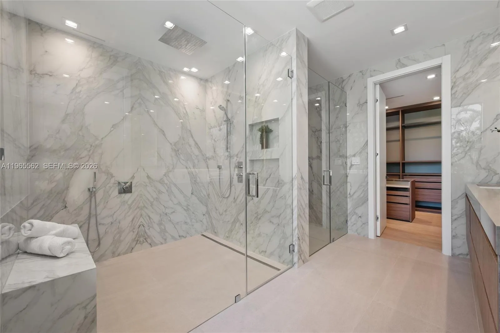 215 S Shore Dr, Miami, Florida 33133, Miami, Florida 33133, 6 Bedrooms Bedrooms, ,6 BathroomsBathrooms,Residential,For Sale,215 S Shore Dr, Miami, Florida 33133,A11965562