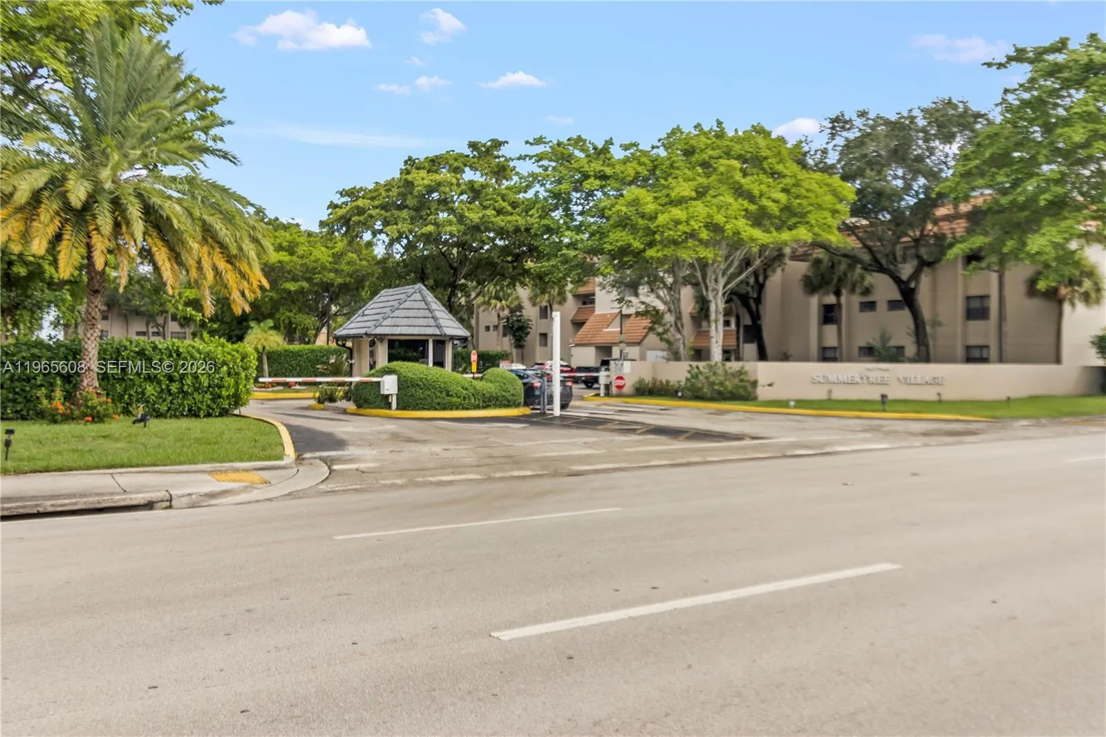 481 Ives Dairy Rd 303-4, Miami, Florida 33179, Miami, Florida 33179, 2 Bedrooms Bedrooms, ,2 BathroomsBathrooms,Residential Lease,For Rent,481 Ives Dairy Rd 303-4, Miami, Florida 33179,A11965608