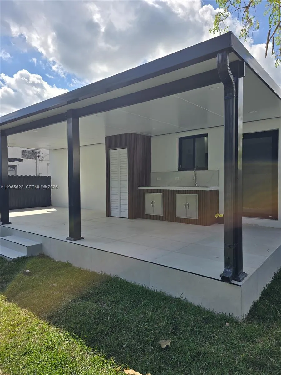 2923 Nw 16th Ave, Miami, Florida 33142, Miami, Florida 33142, 3 Bedrooms Bedrooms, ,2 BathroomsBathrooms,Residential Lease,For Rent,2923 Nw 16th Ave, Miami, Florida 33142,A11965622