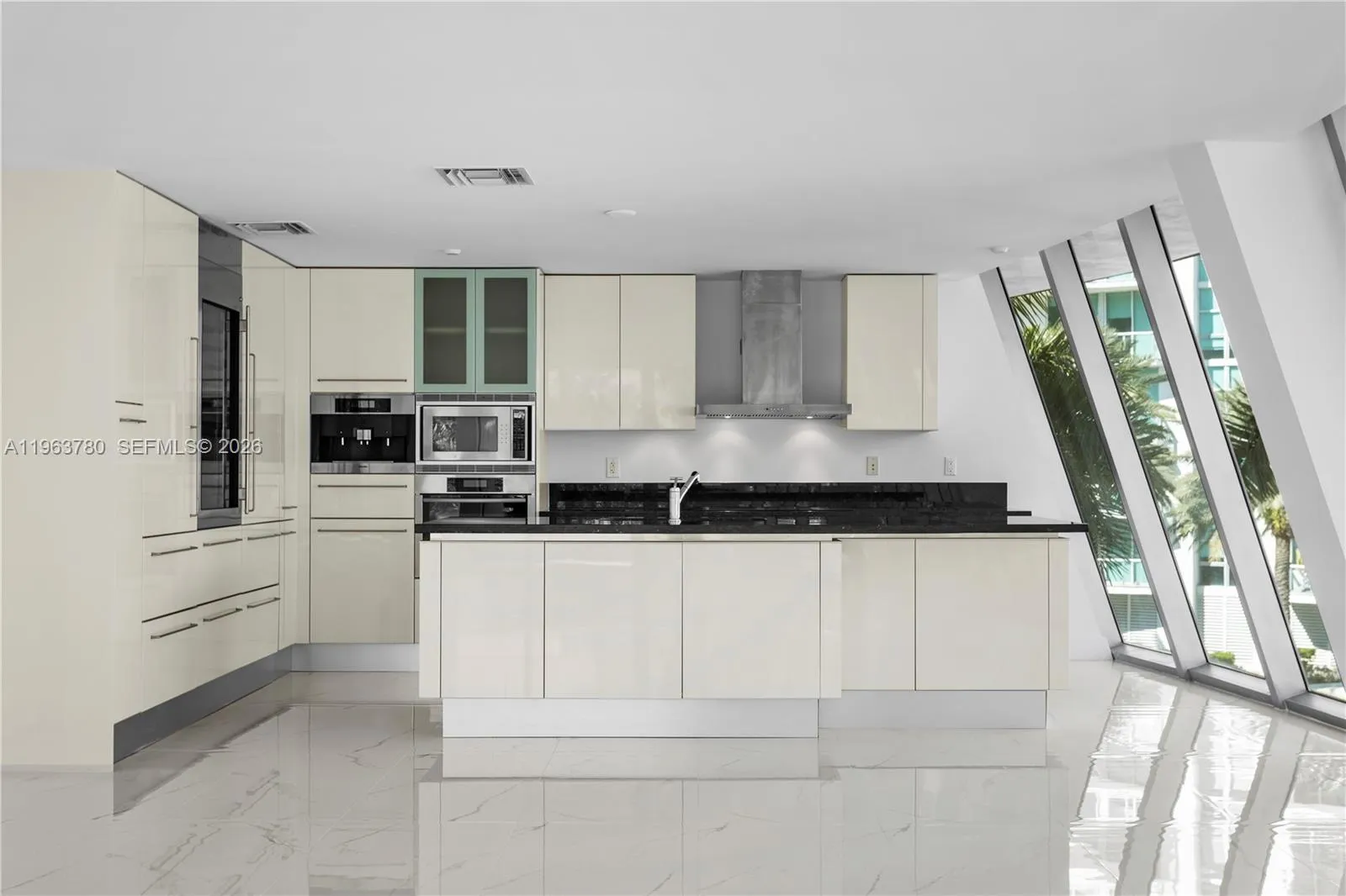 2950 Ne 188th St 349, Aventura, Florida 33180, Aventura, Florida 33180, 4 Bedrooms Bedrooms, ,5 BathroomsBathrooms,Residential,For Sale,2950 Ne 188th St 349, Aventura, Florida 33180,A11963780