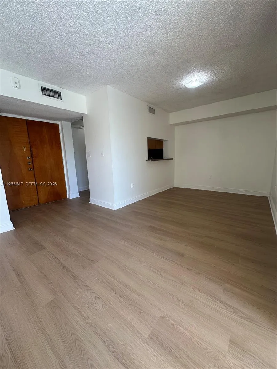 11780 Sw 18th St 325-2, Miami, Florida 33175, Miami, Florida 33175, 2 Bedrooms Bedrooms, ,2 BathroomsBathrooms,Residential Lease,For Rent,11780 Sw 18th St 325-2, Miami, Florida 33175,A11965647