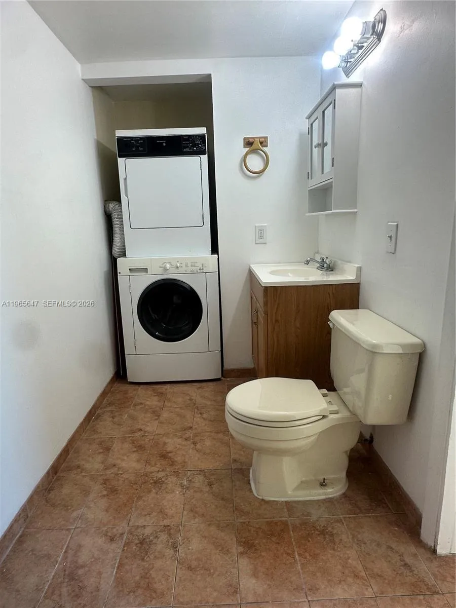 11780 Sw 18th St 325-2, Miami, Florida 33175, Miami, Florida 33175, 2 Bedrooms Bedrooms, ,2 BathroomsBathrooms,Residential Lease,For Rent,11780 Sw 18th St 325-2, Miami, Florida 33175,A11965647