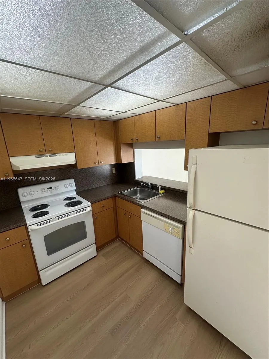 11780 Sw 18th St 325-2, Miami, Florida 33175, Miami, Florida 33175, 2 Bedrooms Bedrooms, ,2 BathroomsBathrooms,Residential Lease,For Rent,11780 Sw 18th St 325-2, Miami, Florida 33175,A11965647