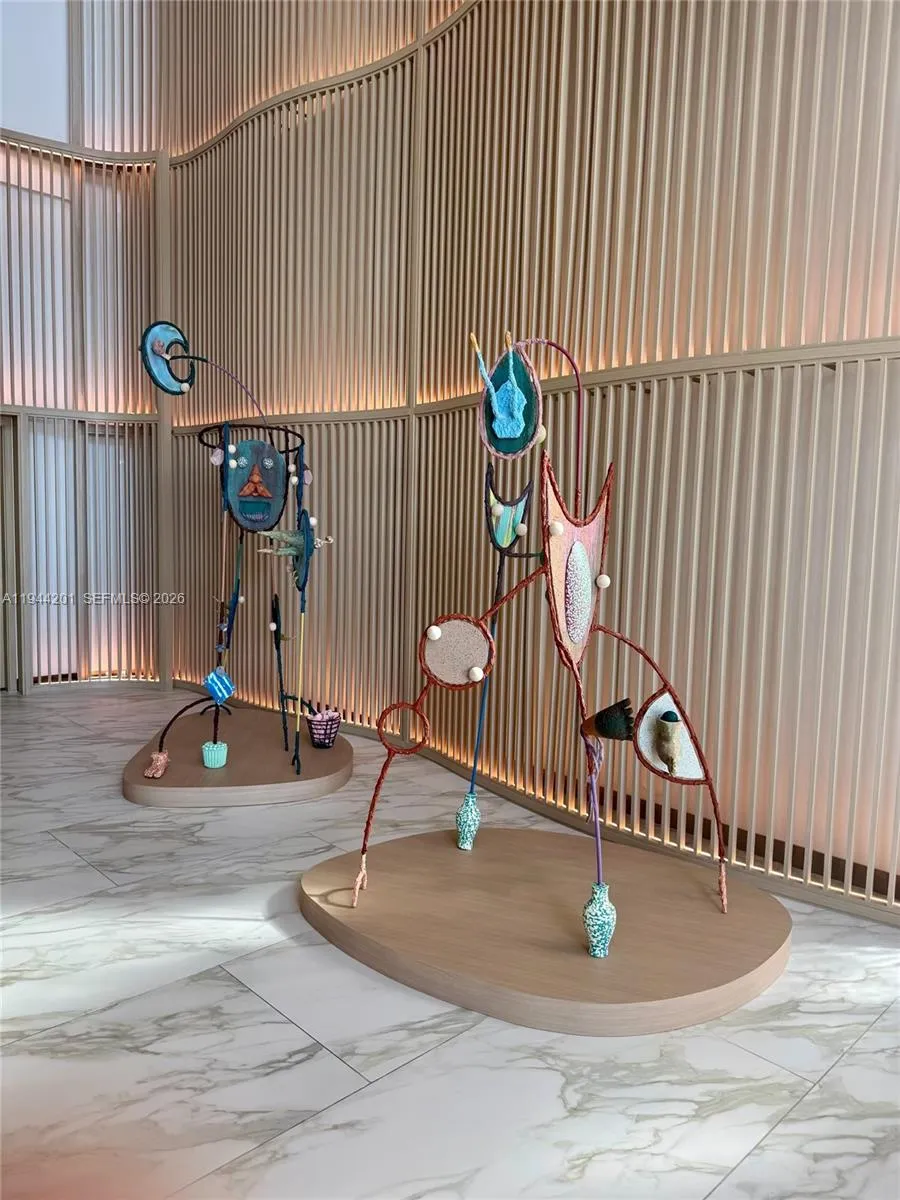 Hot Tub / Beach Side